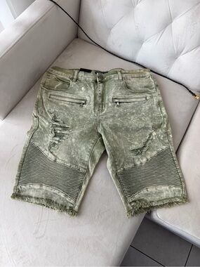 Men's Olive Washed Distressed Jean Shorts